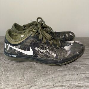 Nike Dual Fusion Camo Green and White Athletic Shoes